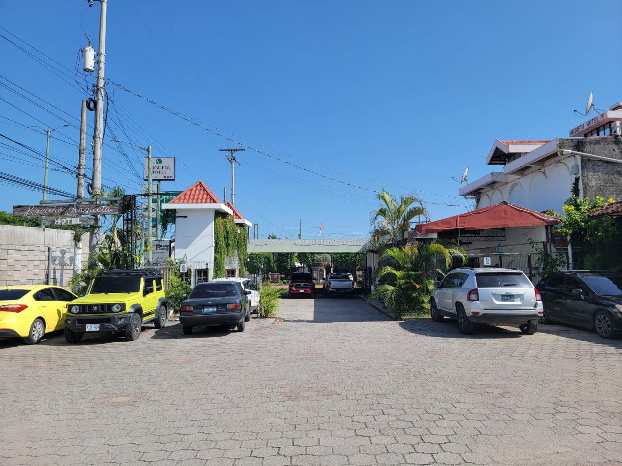 Argueta Hotel San Luis Eksteriør billede